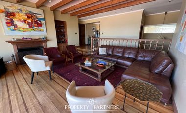 Casa con espectacular vista al mar