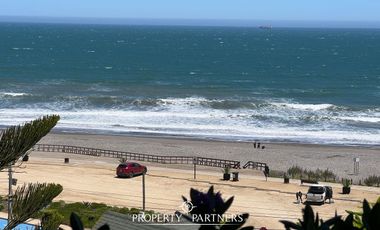 Casa con espectacular vista al mar