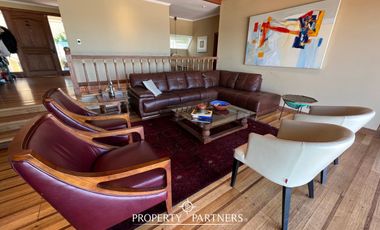 Casa con espectacular vista al mar