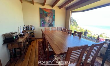 Casa con espectacular vista al mar