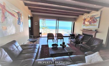 Casa con espectacular vista al mar