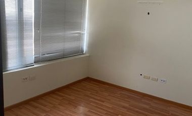 2 oficinas en renta edificio kalos