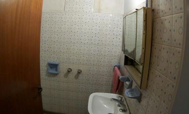 CHALET EN ESQUINA LOMAS OESTE