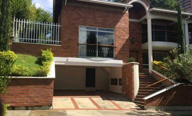 casa en arriendo en loma de san jose. Cod A8101214