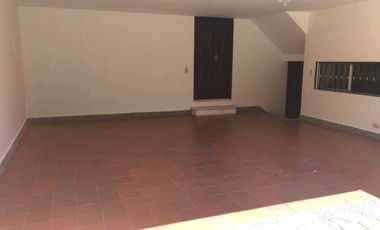 casa en arriendo en loma de san jose. Cod A8101214