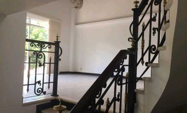 casa en arriendo en loma de san jose. Cod A8101214