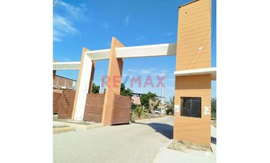 Vendo Terreno En La Urb. La Planicie Iv Etapa - Área 112.54 M2  En Esquina