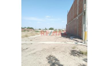 Vendo Terreno En La Urb. La Planicie Iv Etapa - Área 112.54 M2  En Esquina