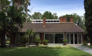 CHALET DE 4 AMB CON PISCINA