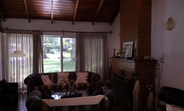 CHALET DE 4 AMB CON PISCINA