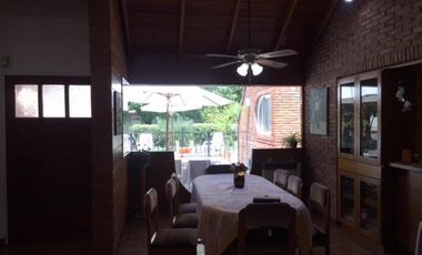 CHALET DE 4 AMB CON PISCINA