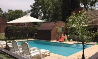 CHALET DE 4 AMB CON PISCINA