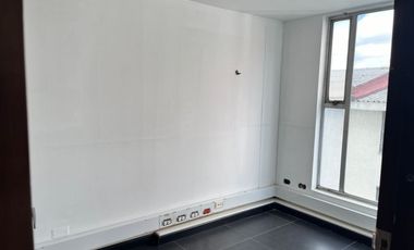 oficina en arriendo en batán. Cod A16705