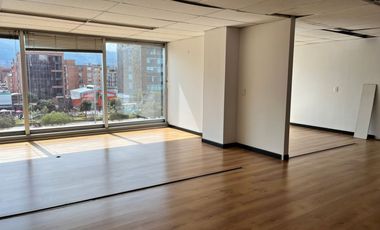 oficina en arriendo en batán. Cod A16705