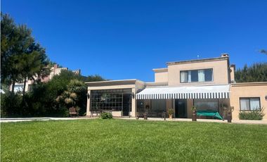 COSTA ESMERALDA  - RESIDENCIAL I 560  - ALQUILER