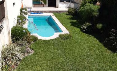 Casa en venta en Haedo Chico