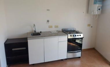 se alquila excelente departamento en duplex con dos balcones