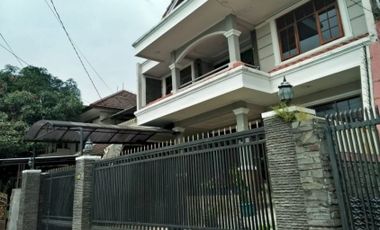 Rumah mewah harga murah Soekarno Hatta sukaati mengger dekat Fasilitas Tengah Kota Bandung
