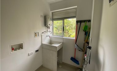 SE ARRIENDA APARTAMENTO EN SABANETA