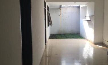 Rumah 1.5 Lantai, asri, nyaman dan tenang dimegapolitan cinere