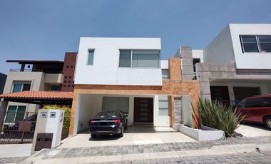 Casa en venta Fraccionamiento Saucedal, zona las Blvd. Municipio Libre, Puebla