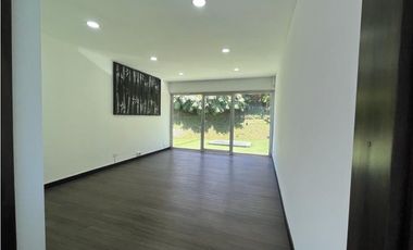 Casa con Piscina para Renta en la Vía San Antonio La Ceja