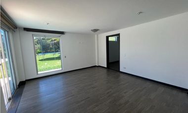 Casa con Piscina para Renta en la Vía San Antonio La Ceja