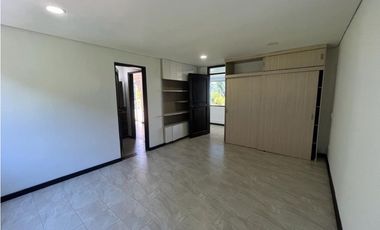 Casa con Piscina para Renta en la Vía San Antonio La Ceja