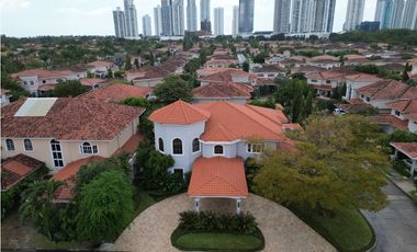 Costa de las Perlas con piscina