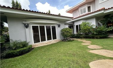 Costa de las Perlas con piscina