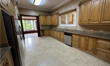 Costa de las Perlas con piscina