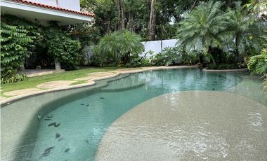 Costa de las Perlas con piscina