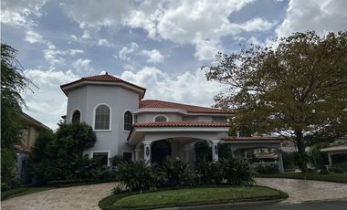 Costa de las Perlas con piscina