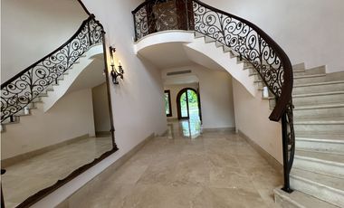 Costa de las Perlas con piscina