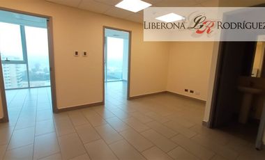 Oficina en Venta en Amplia Oficina en Edificio Contemporáneo