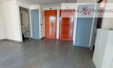 Oficina en Venta en Amplia Oficina en Edificio Contemporáneo