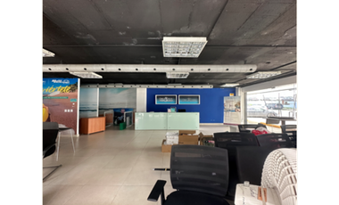 ALQUILER LOCAL 200M2 PLANTA BAJA OBARRIO VICTORIA PLAZA MTTO INLCUIDO