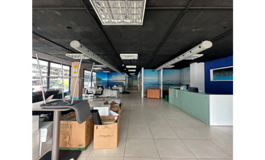 ALQUILER LOCAL 200M2 PLANTA BAJA OBARRIO VICTORIA PLAZA MTTO INLCUIDO