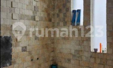 Rumah 3,5 Lantai Paling Tinggi Di Komplek Singgasana