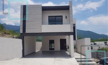 VENTA DE CASA EN ÁLAMO SUR ZONA ZONA CARRETERA NACIONAL SANTIAGO