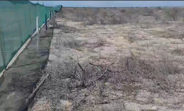 🌟 Ubicación estratégica:
Ubicado en Lote 126, Zona Congora, La Huaca, Paita, este terreno está a 1,200 metros de la carretera Piura - Paita KM 35, of