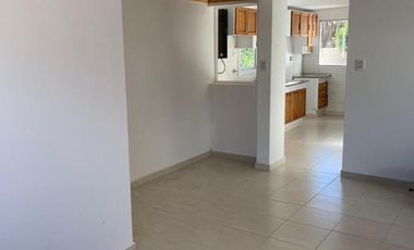hermosa casa barrio los manantiales