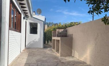 hermosa casa barrio los manantiales