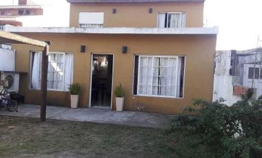 Casa en venta - 2 dormitorios 1 baño - 200mts2 - San Bernardo Del Tuyú