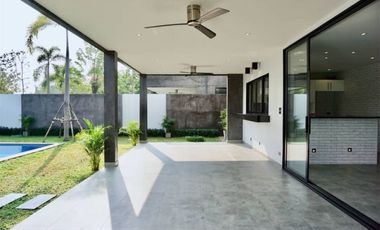 Modern house with a private pool for sale in Hang Dong , Chiang Mai