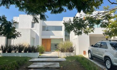 Casa racionalista en El Golf, Nordelta