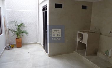 COD. 6147 - SE ARRIENDA CASA - BARRIO: TERRAZAS