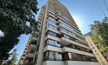 Departamento en Venta en Amplio departamento en exclusivo edificio. Kennedy/Américo Vespucio. Opción de separar en 2 departamentos