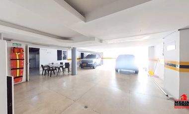 edificio en arriendo en laureles. Cod A6038