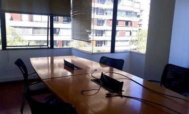 Oficina en Arriendo en Edificio San Crescente Metro el Golf